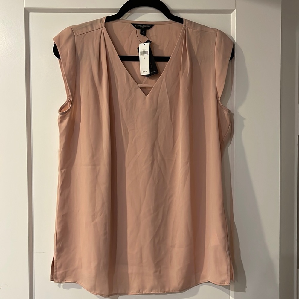 Banana Republic blush blouse